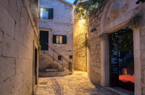 Old Center Stone House